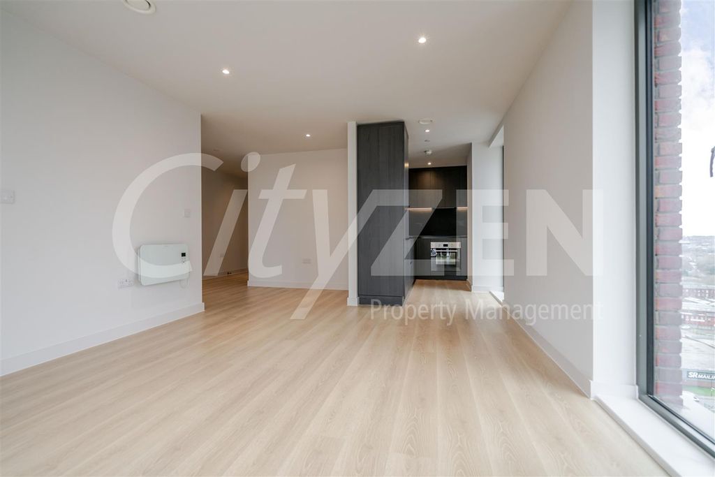 Property photo 3 of 29 Reception