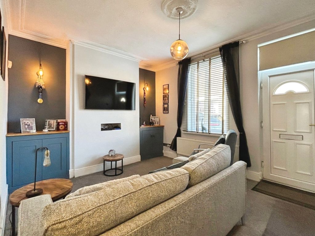 Property photo 3 of 22 Pbox-Img.Jpg