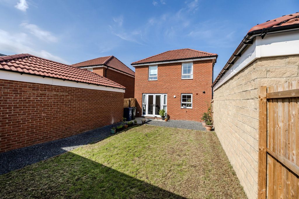 Property photo 3 of 32 Rear Garden