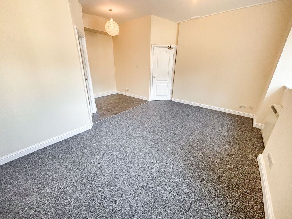 Property photo 3 of 9 Picture No. 10