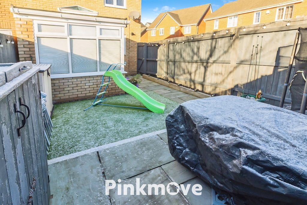 Property photo 2 of 23