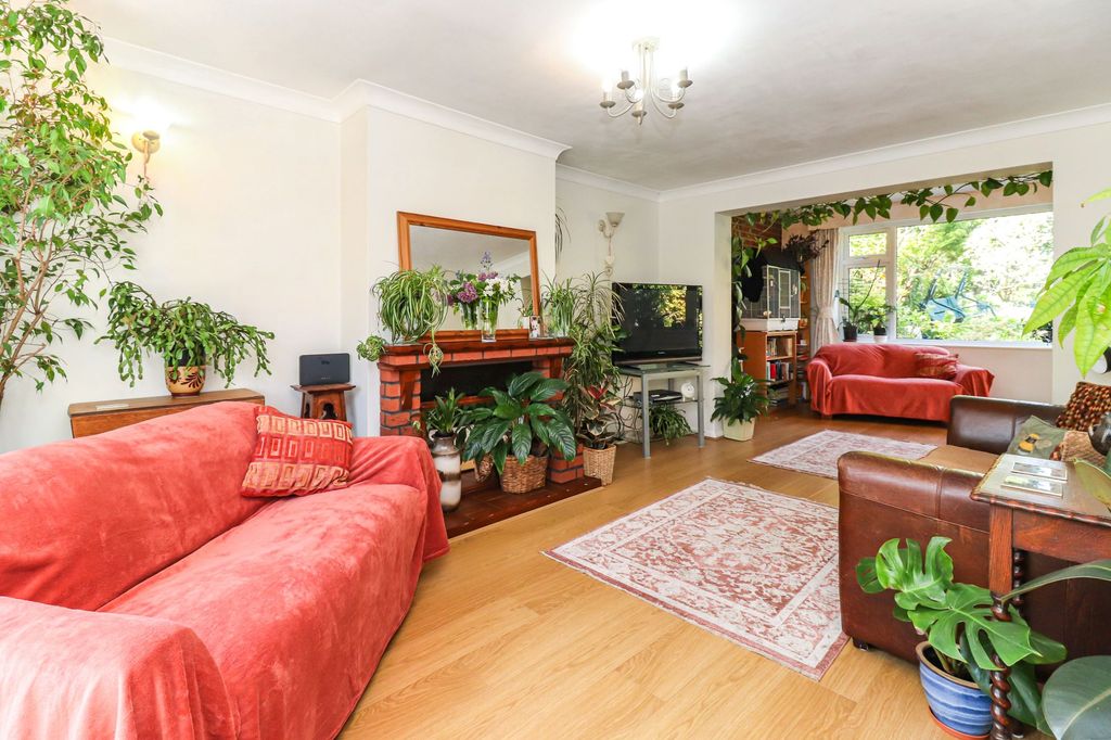 Property photo 3 of 30