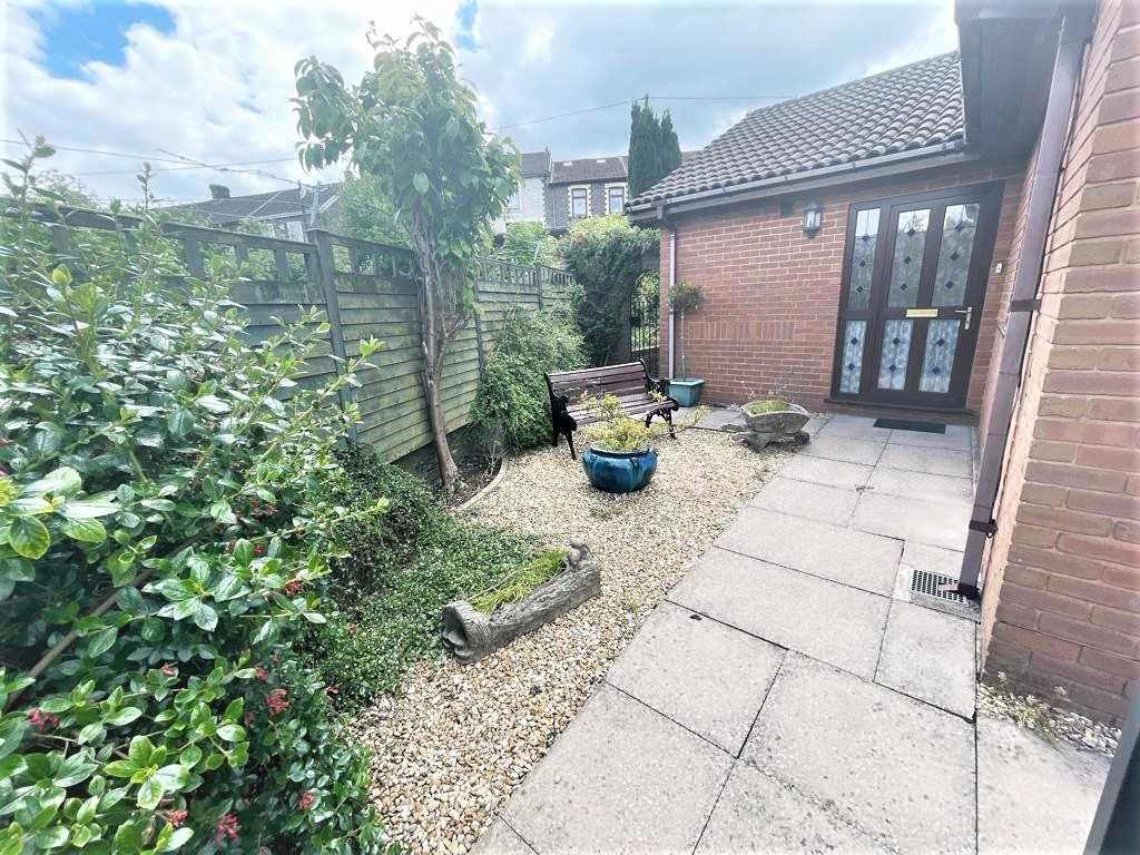 Property photo 2 of 23