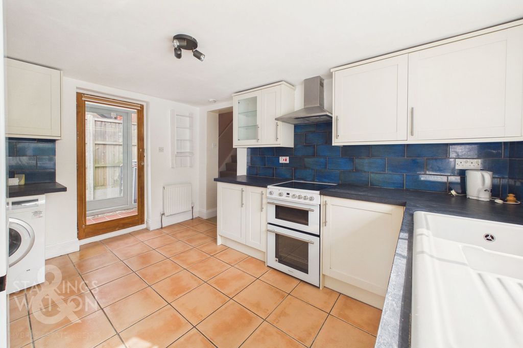 Property photo 3 of 18