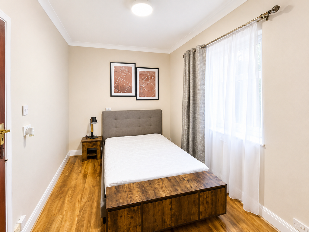 Property photo 1 of 2