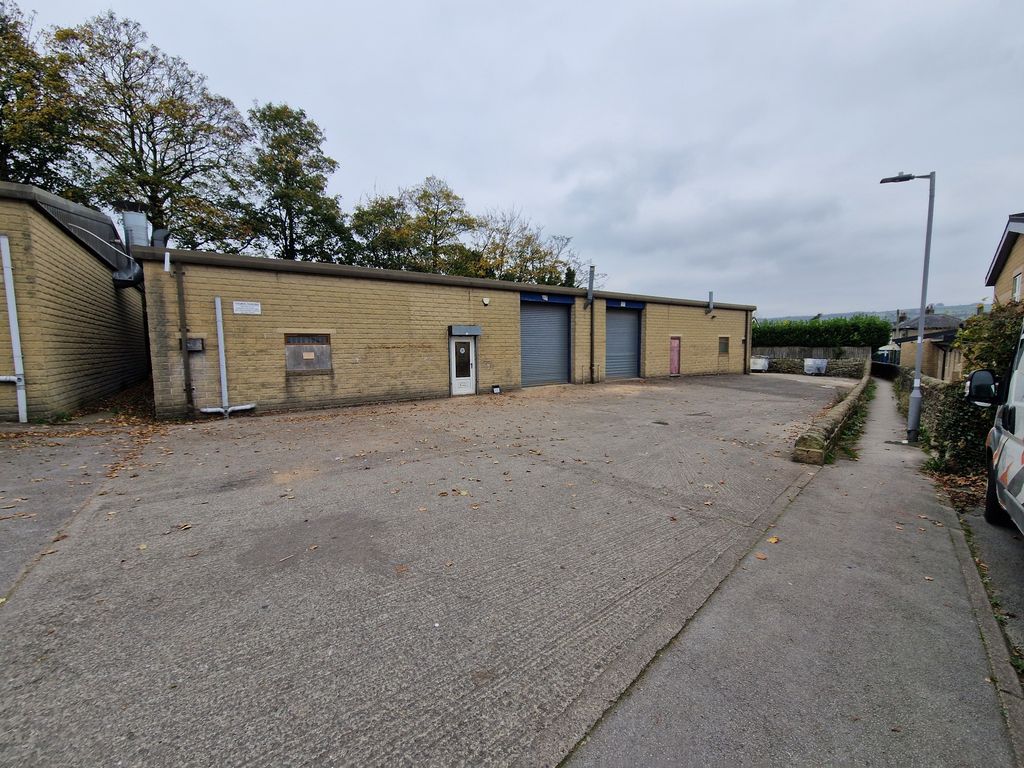 Property photo 1 of 2