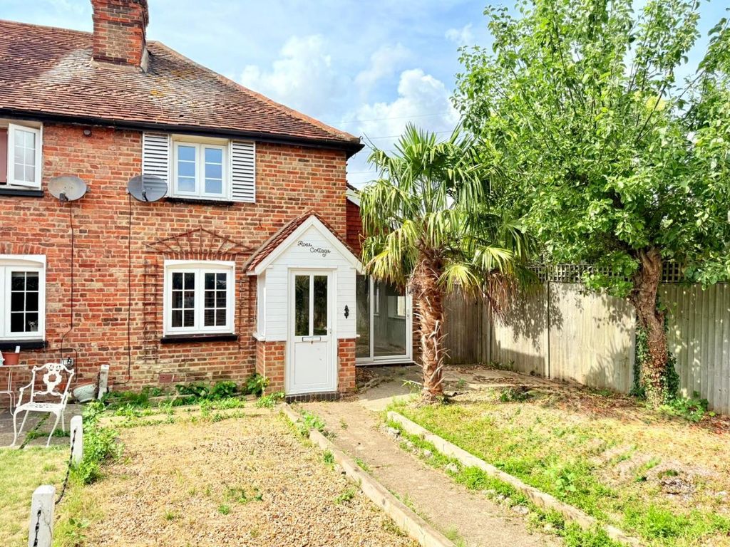 Property photo 3 of 9 Outside
