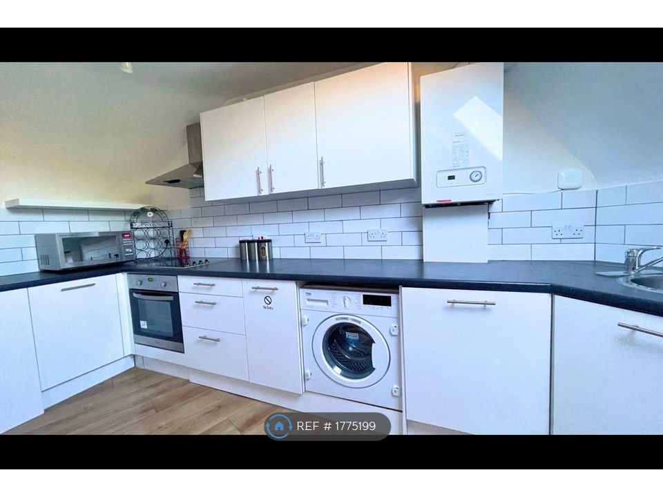 Property photo 3 of 5