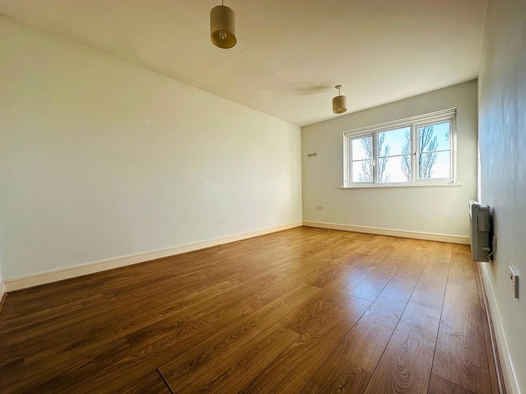 Property photo 2 of 11 Picture 2