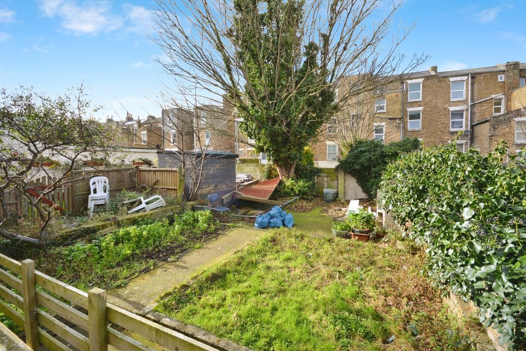 Property photo 2 of 21