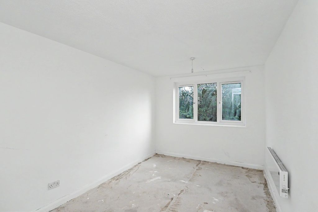 Property photo 3 of 12 91 Southwell Close, Kirkby In Ashfield, Nottinghamshire, Ng17 8Gn