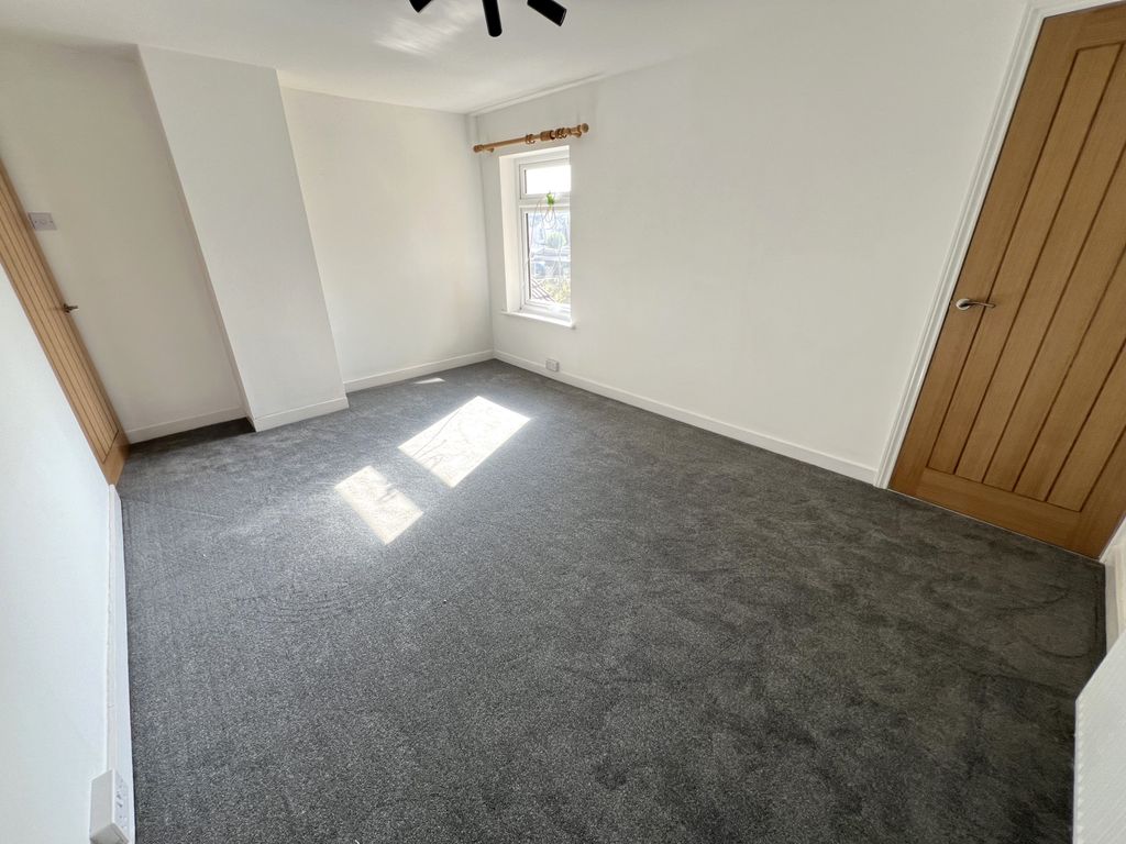 Property photo 3 of 8 Bedroom 1