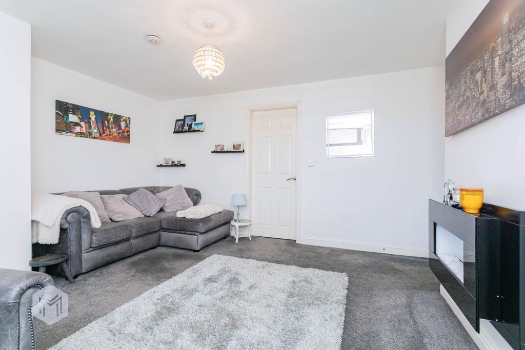 Property photo 3 of 18 Picture No. 20