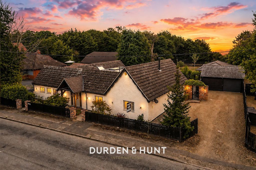 Property photo 1 of 59