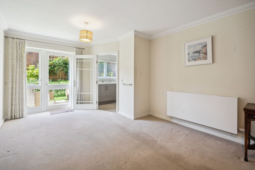 Property photo 2 of 10