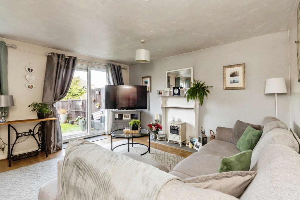 Property photo 2 of 17 Photography