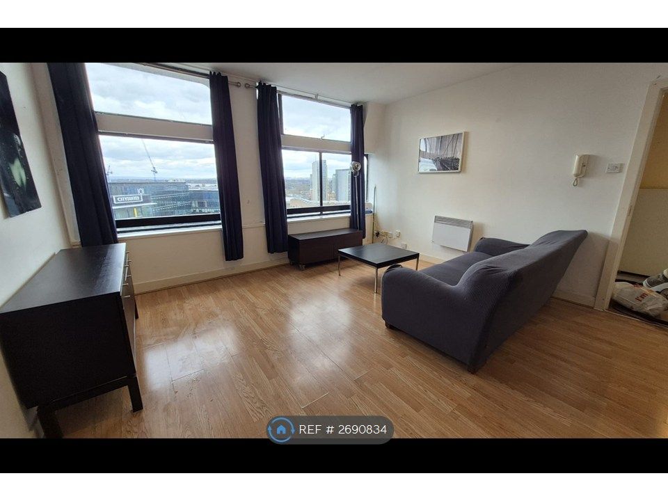 Property photo 3 of 12 Living Room