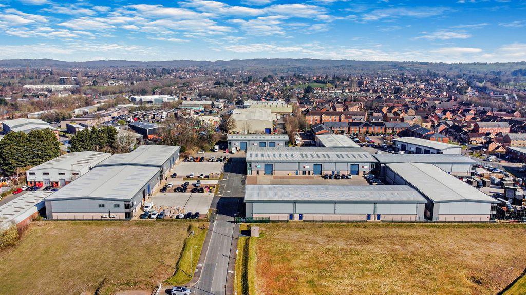 Property photo 3 of 4 8638727-Exterior01-800