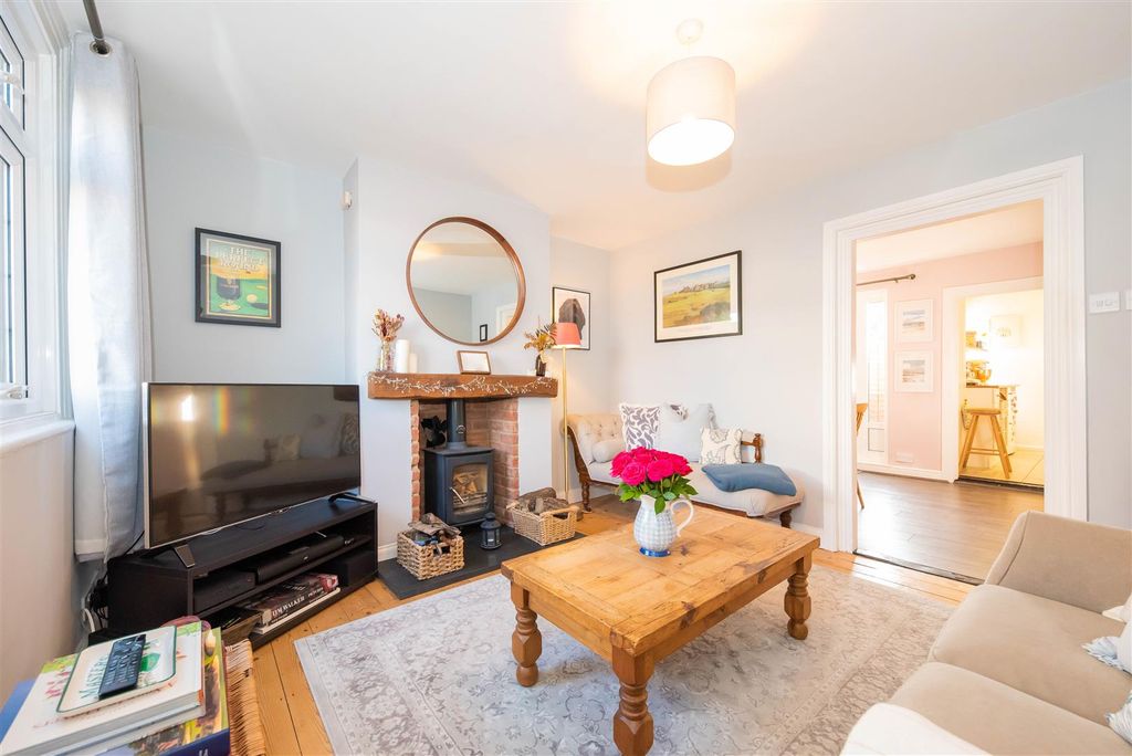 Property photo 2 of 17