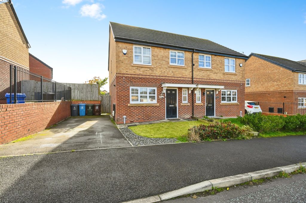 Property photo 1 of 15