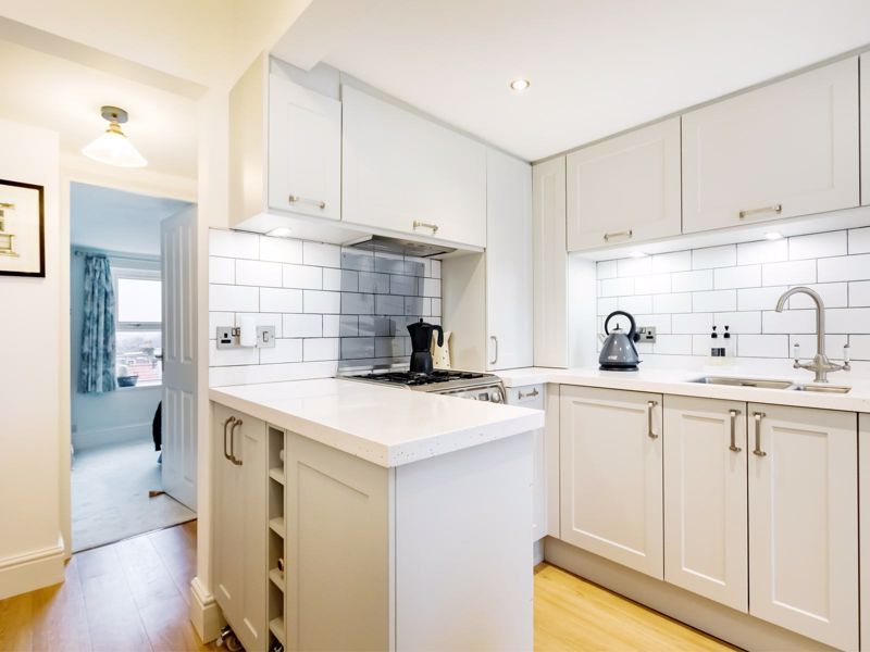 Property photo 2 of 12 Kitchen