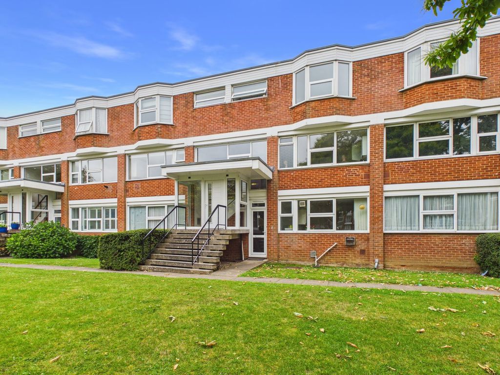 Property photo 1 of 12