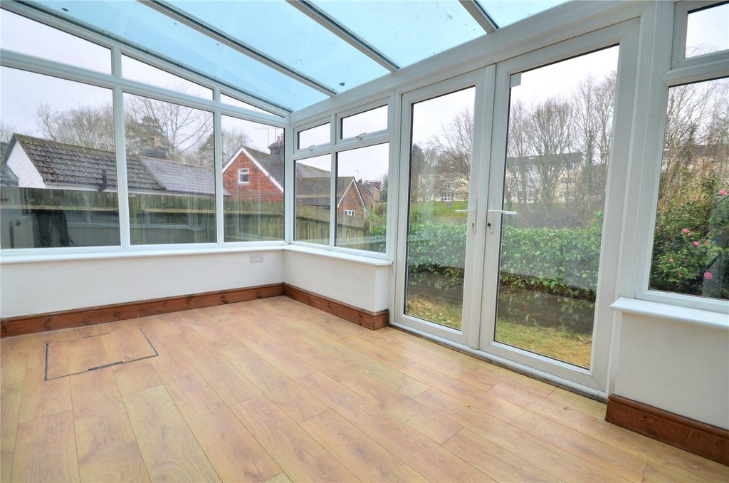 Property photo 3 of 16 Conservatory