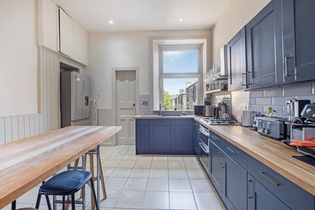 Property photo 3 of 13 3