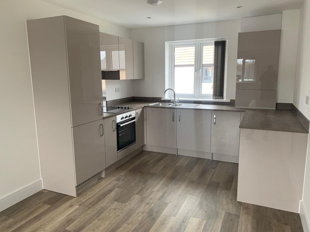 Property photo 2 of 5 Kitchen