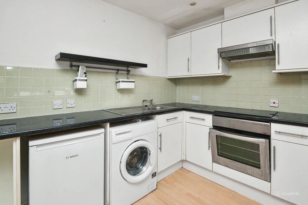 Property photo 2 of 12 Flat 87 Cranbrook House, Lower Parliament Street, Nottingham, Ng1 1Eh