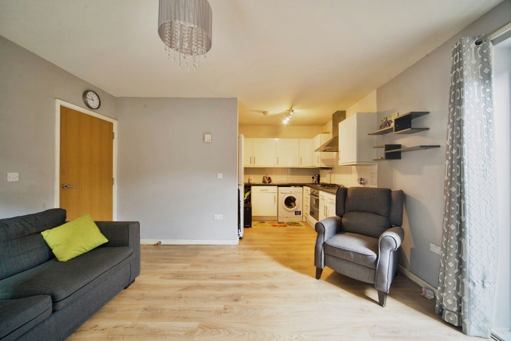 Property photo 3 of 16 Photo