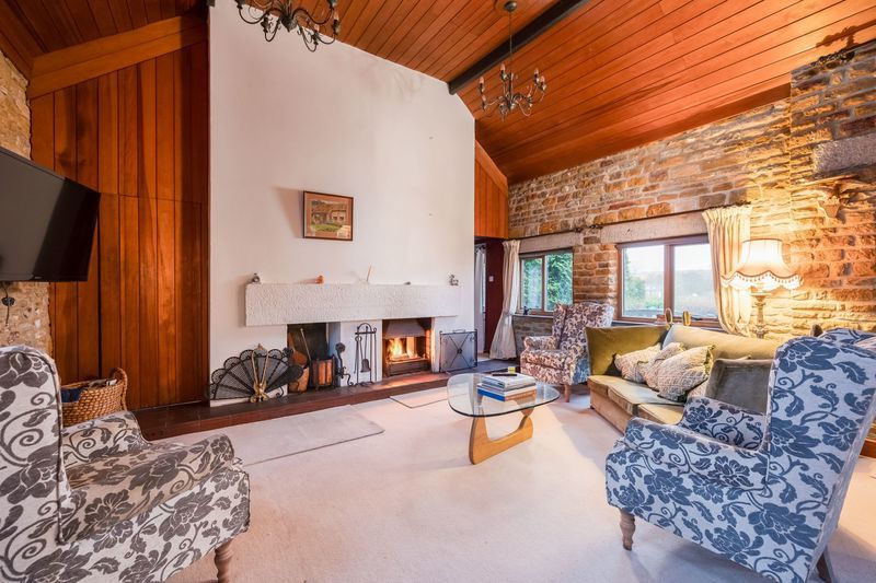 Property photo 3 of 19 Photo 3