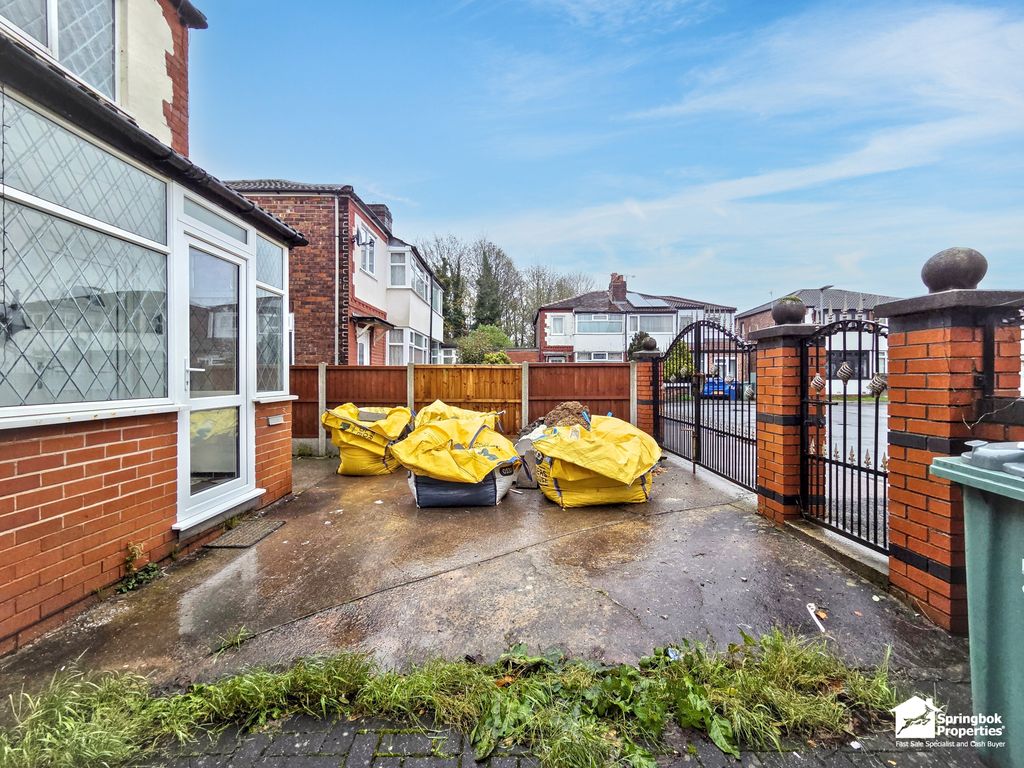 Property photo 2 of 19 External 1