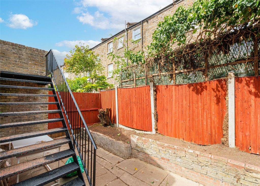 Property photo 2 of 7 Picture No. 22
