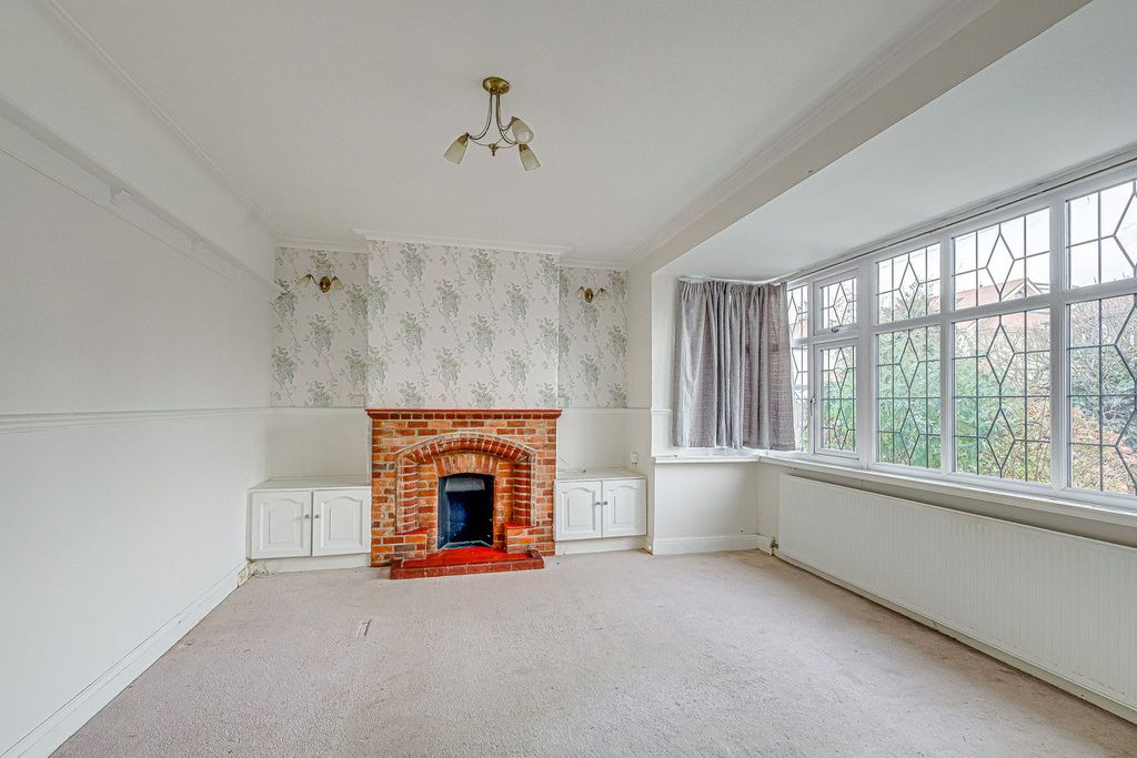 Property photo 2 of 29