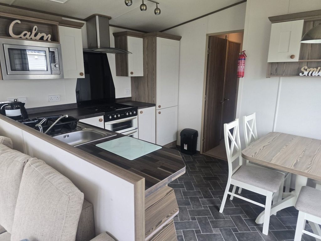 Property photo 3 of 4 3