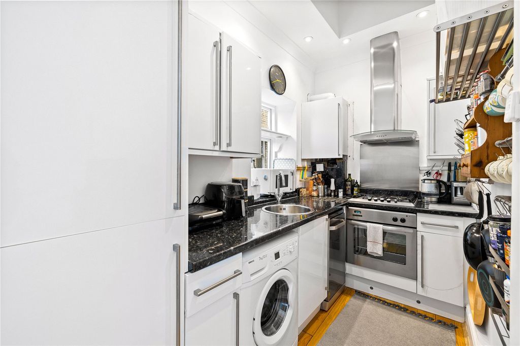 Property photo 3 of 11 Picture No. 11