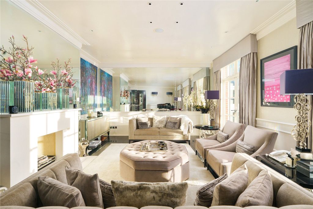 Property photo 2 of 31 Picture No. 11