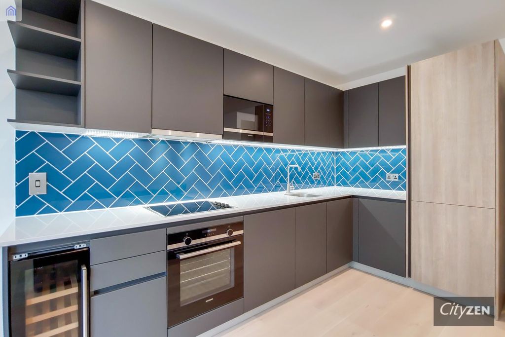 Property photo 2 of 24 Kitchen