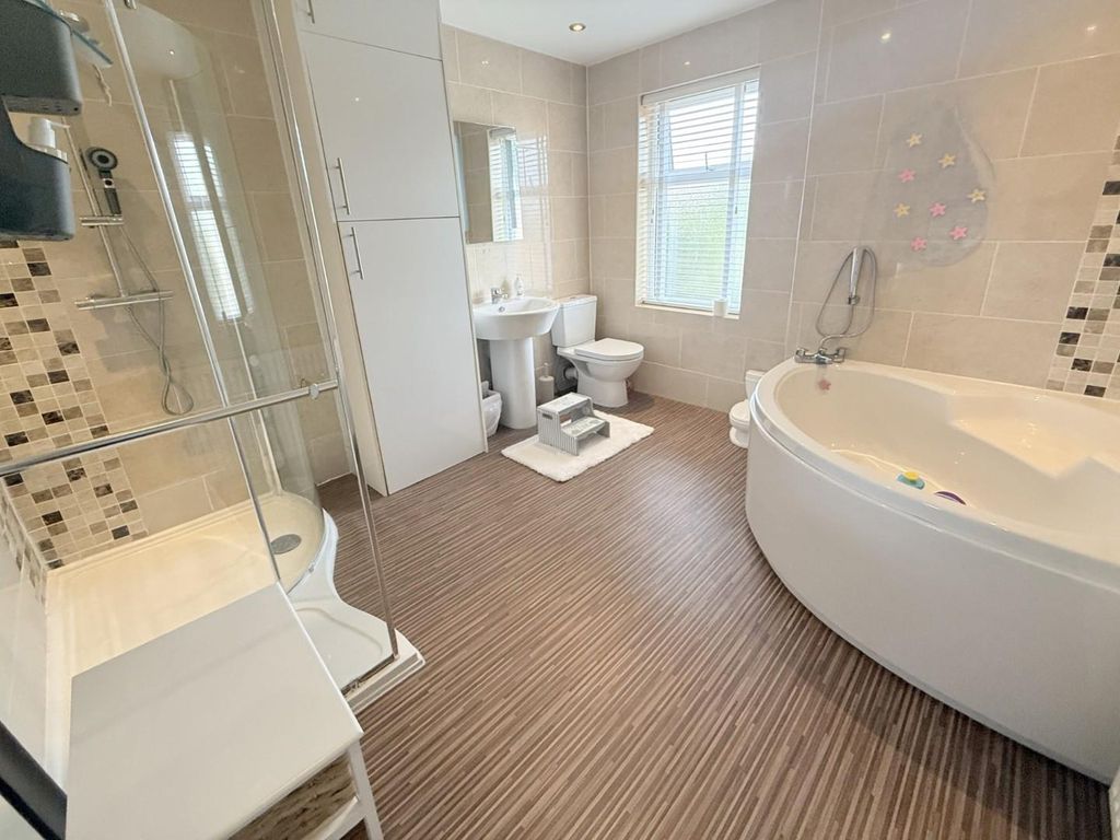 Property photo 3 of 21 6Fe90049-88d7-4008-Ade7-c18d7E94925F.Jpg