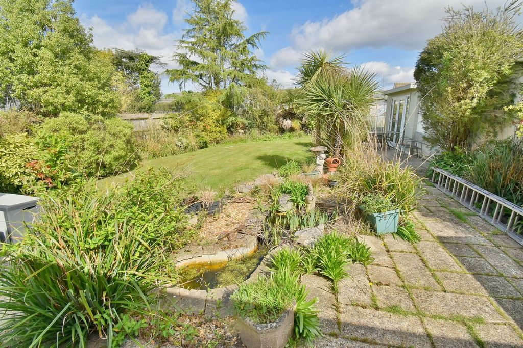 Property photo 2 of 21