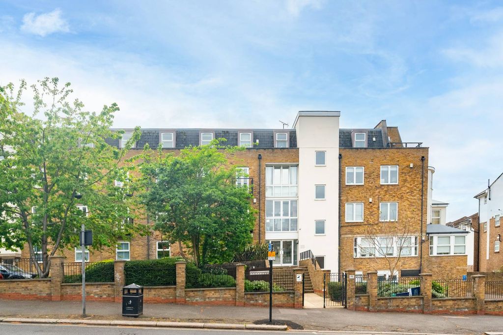 Property photo 2 of 13