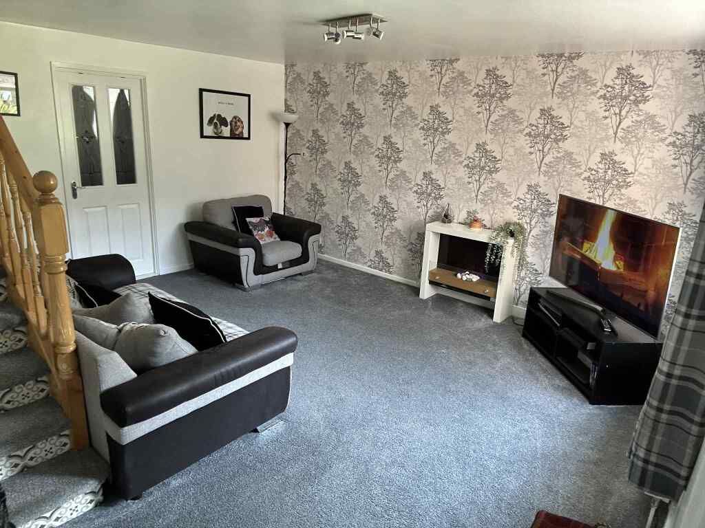 Property photo 2 of 17 Picture No. 25