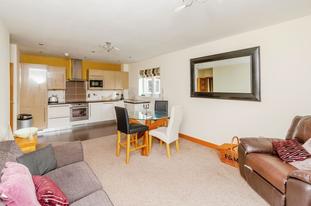 Property photo 3 of 17 Photography