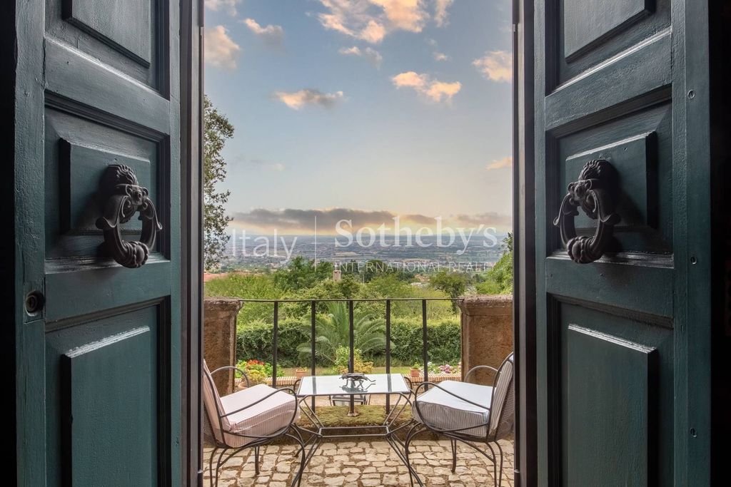 Property photo 2 of 22