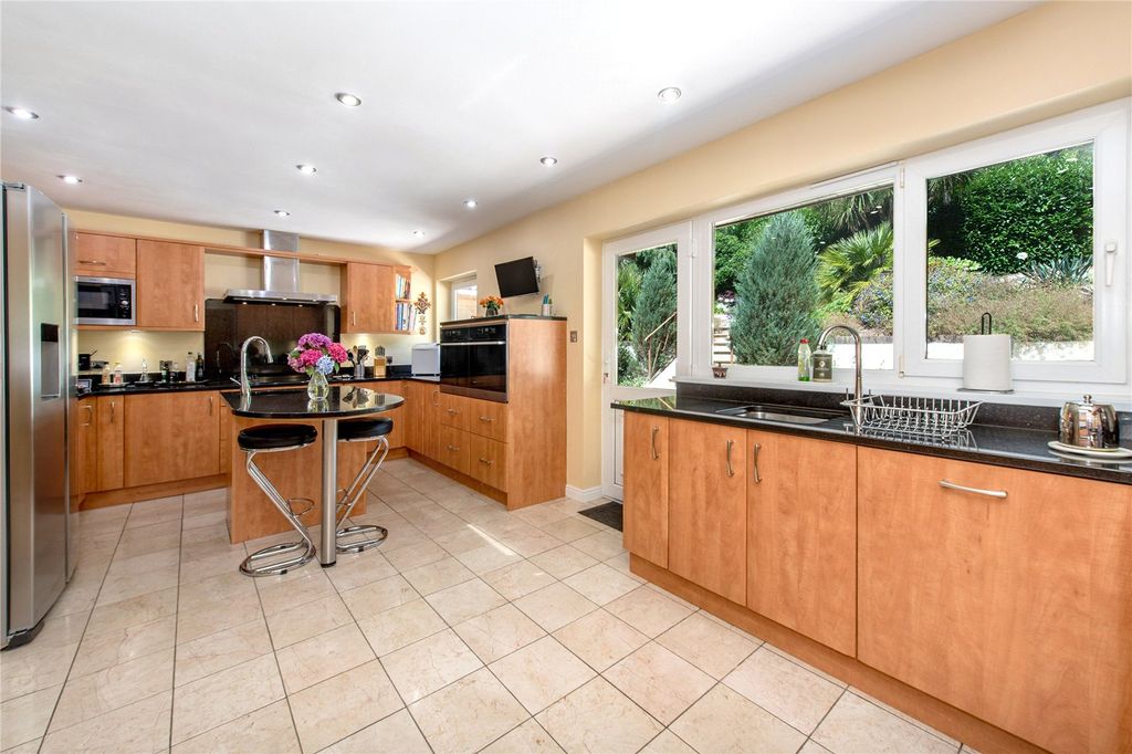 Property photo 3 of 35 Picture No. 26