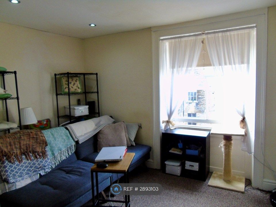Property photo 2 of 26