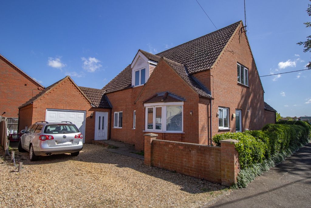 Property photo 1 of 19 3727330