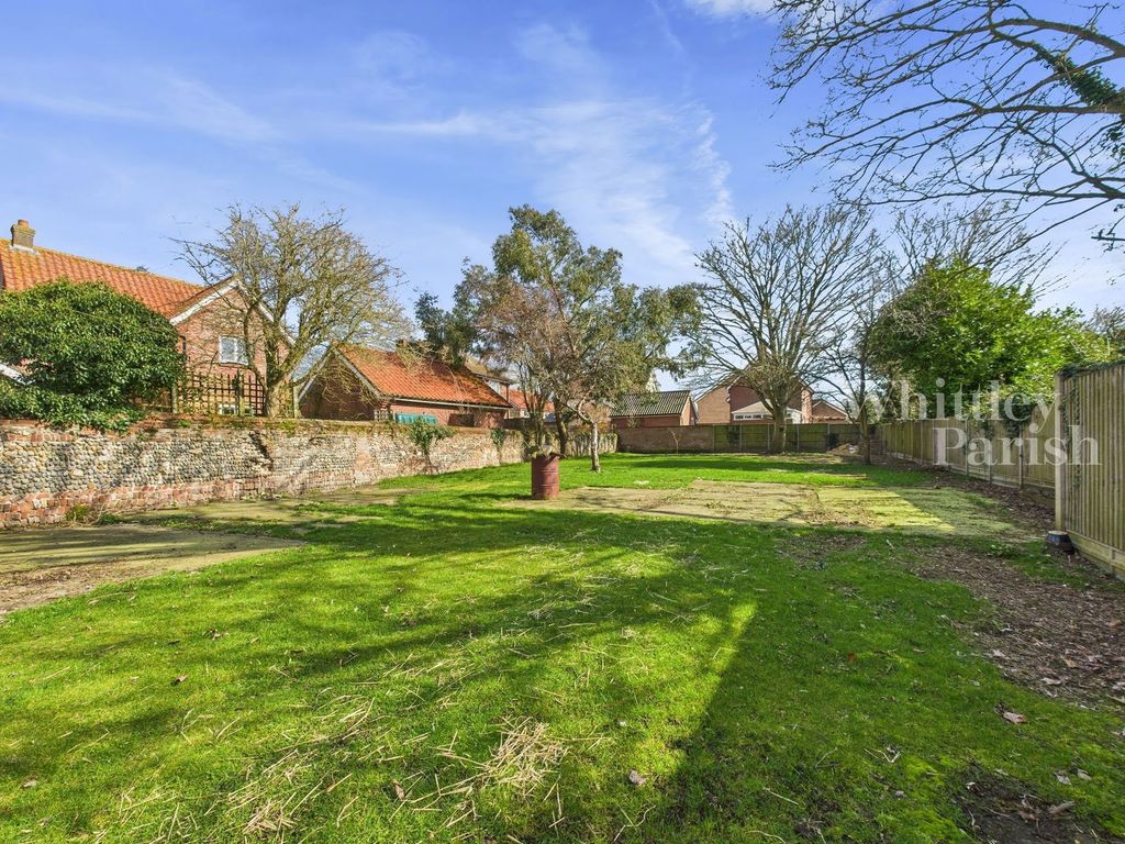 Property photo 3 of 25