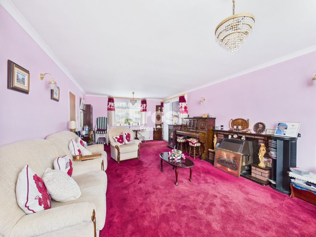 Property photo 2 of 21 Picture No. 06